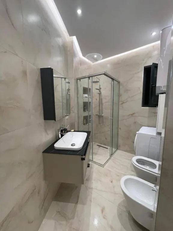 Ivi'S Apartment Sea View Wlora Albania