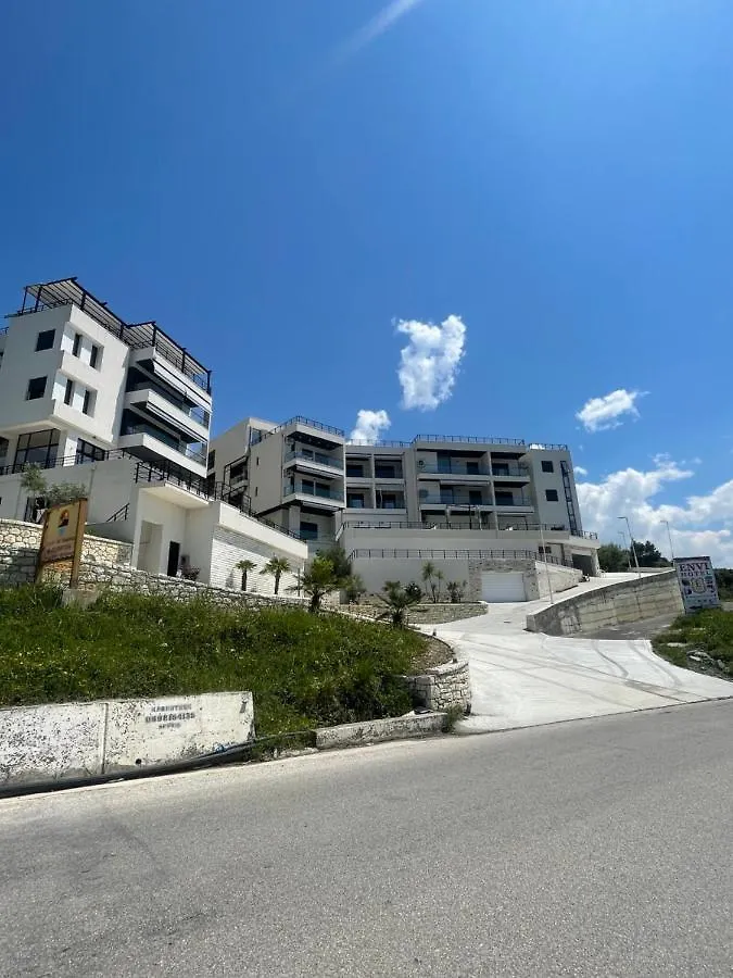 Ivi'S Apartment Sea View Wlora Albania
